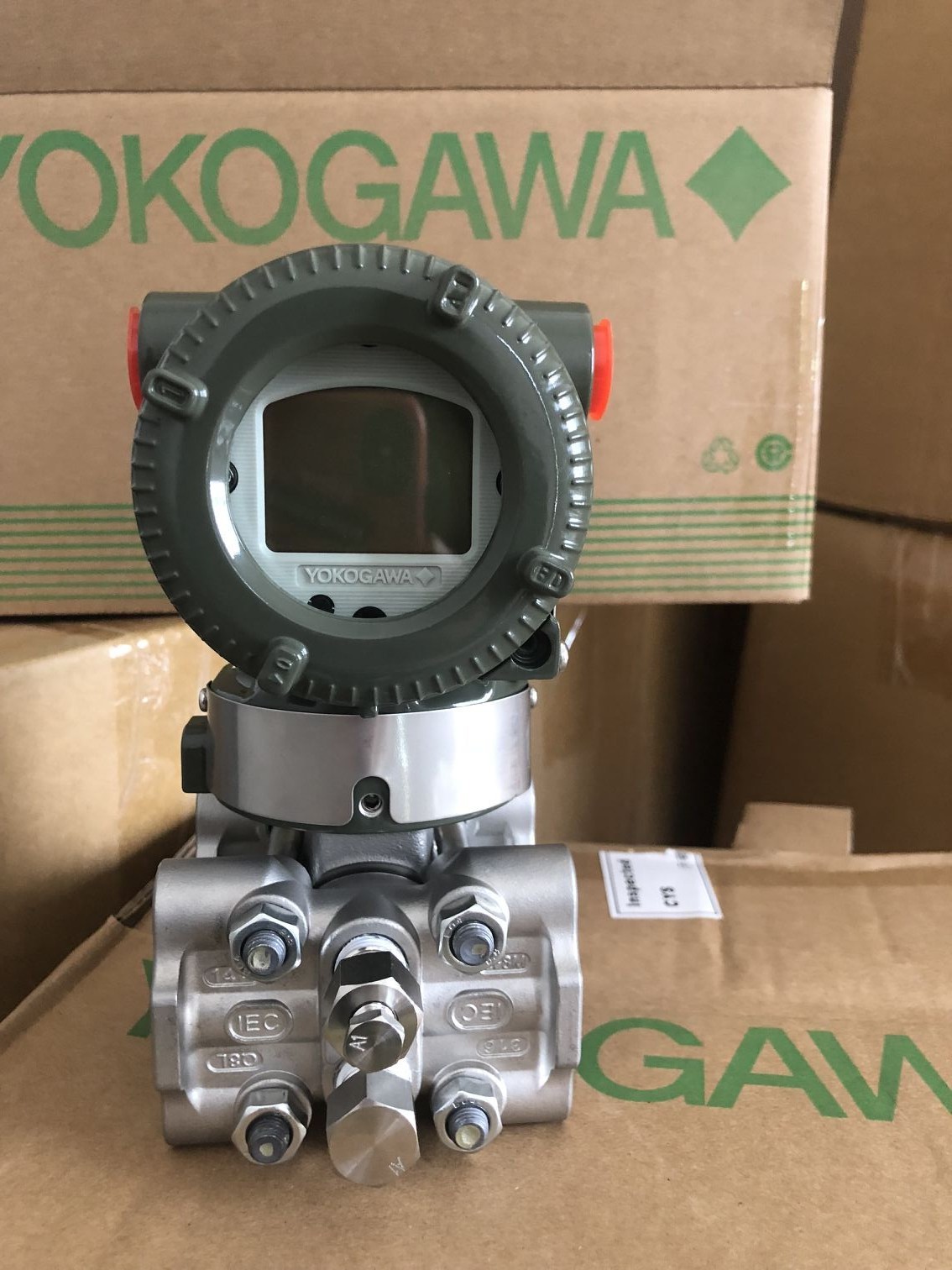 Yokogawa differential pressure transmitter EJA110E with 4-20mA+Hart